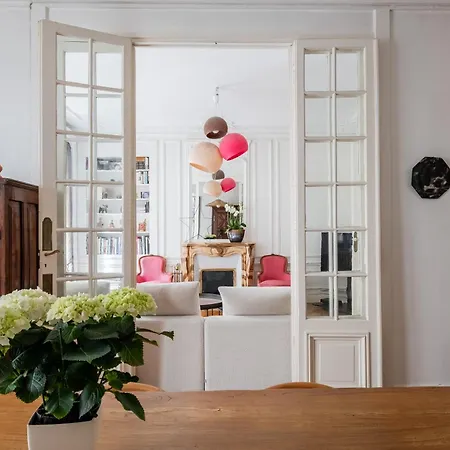 Apartment Veeve - Serene Symmetry *