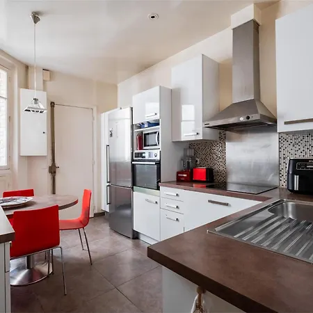 Veeve - Serene Symmetry Apartment Paris